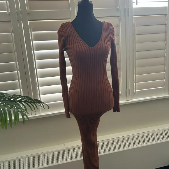 JLUXLABEL Brown Off-Shoulder Ribbed Dress - Picture 2 of 3